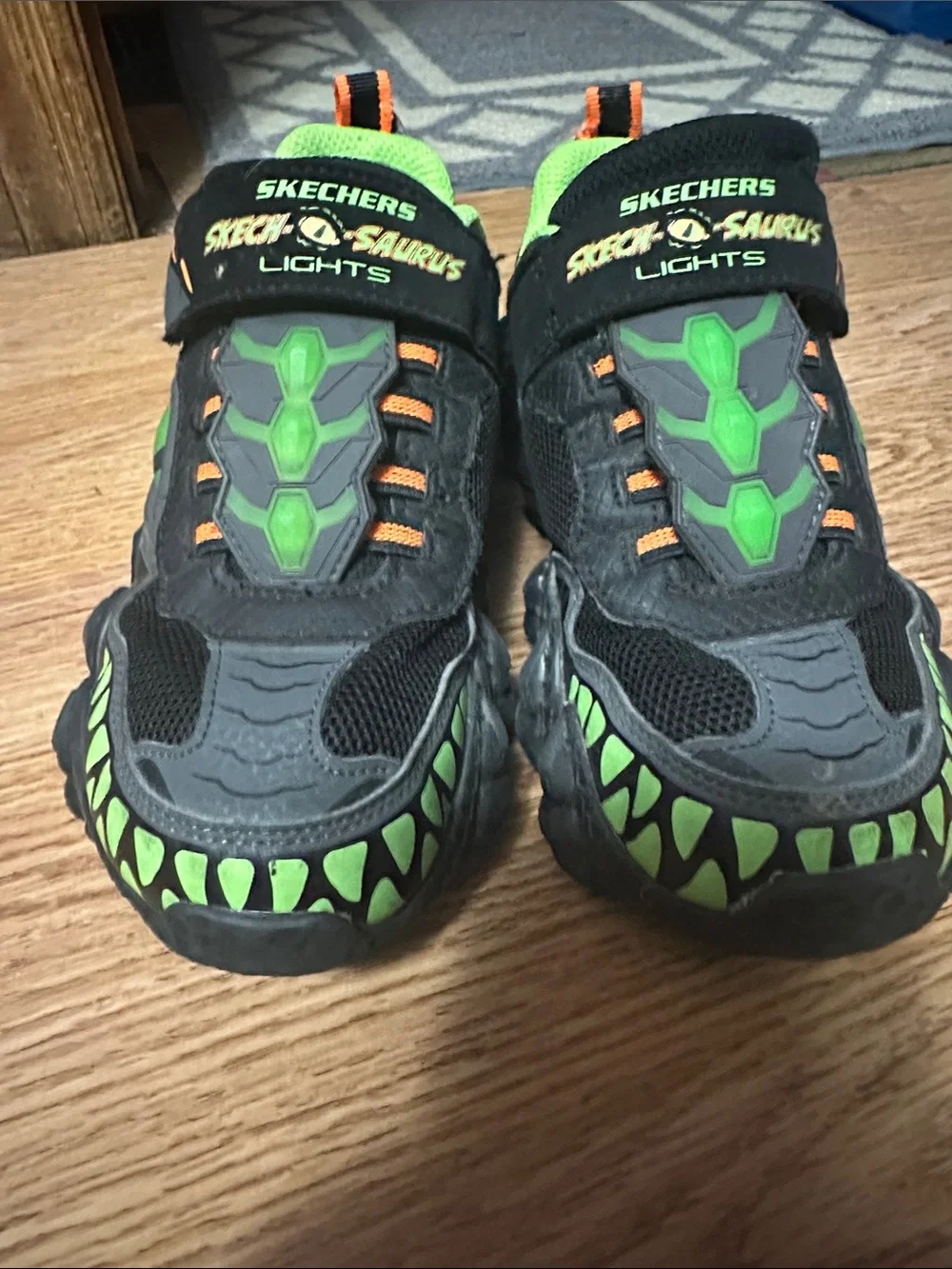 Skechers Kids Black, Green & Orange Light-Up Dino Sneakers Skechasaurus